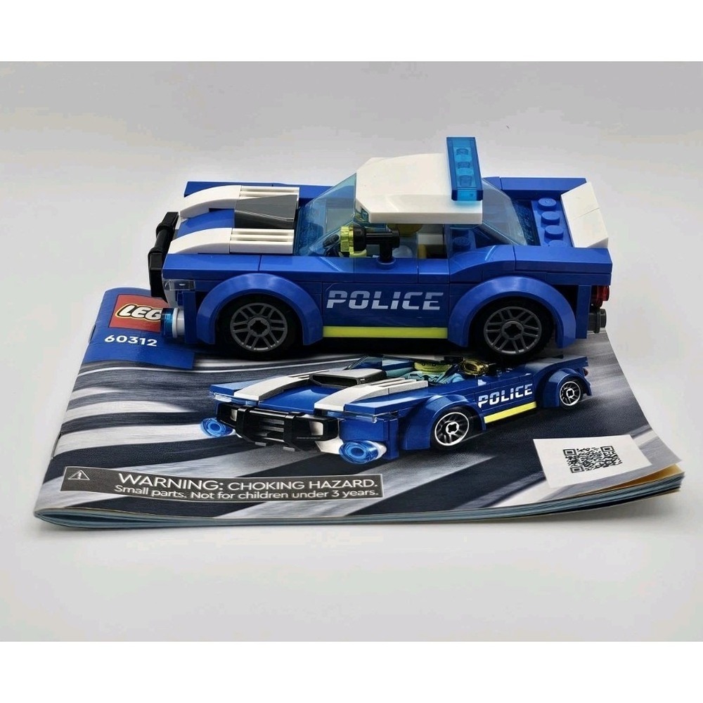 LEGO CITY: Police Car 60312 pre-owned‎ Complete Toy Flashlight Police Cap no box